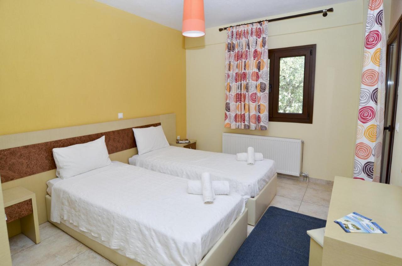 Moonbeam Hotel Potos Esterno foto
